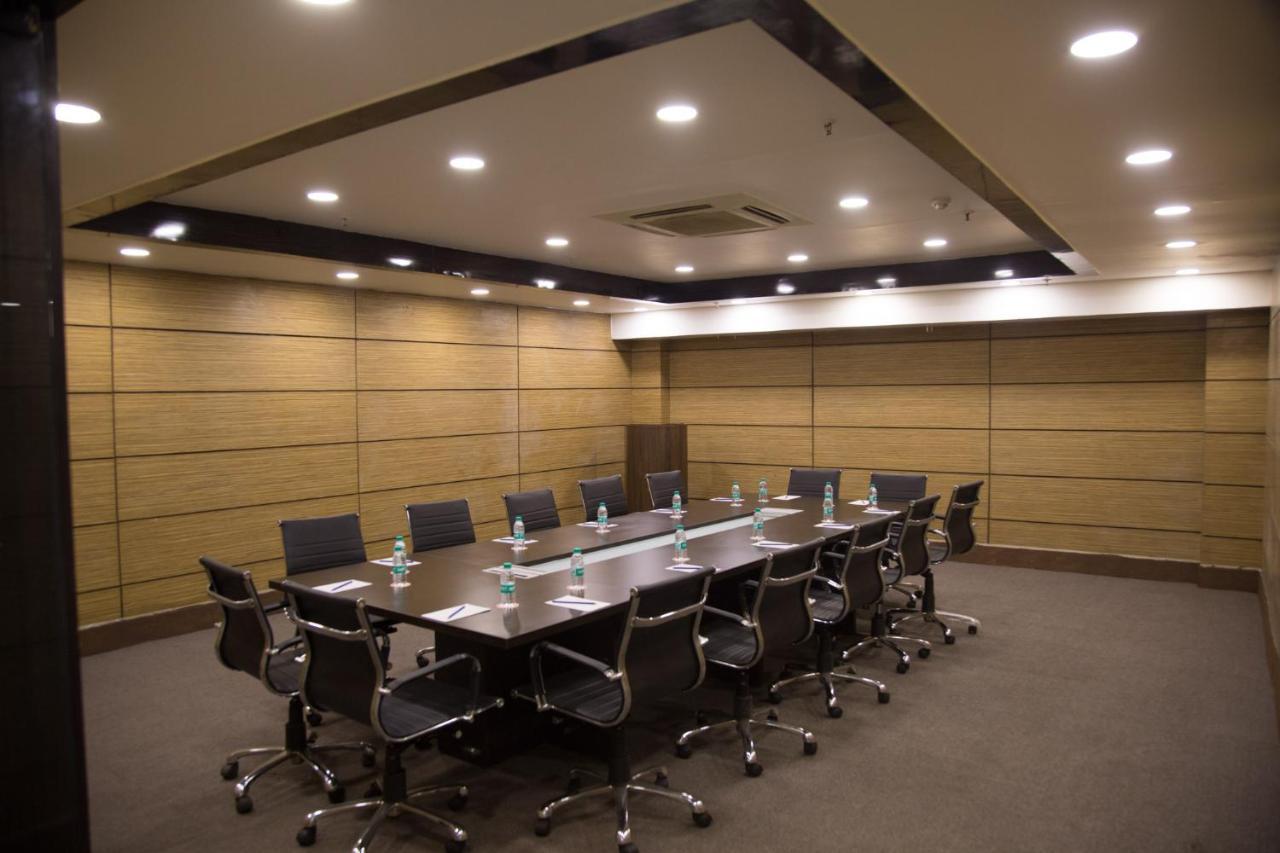 Hotel Pitrashish Pride Igi Intl Airport Delhi Bagian luar foto