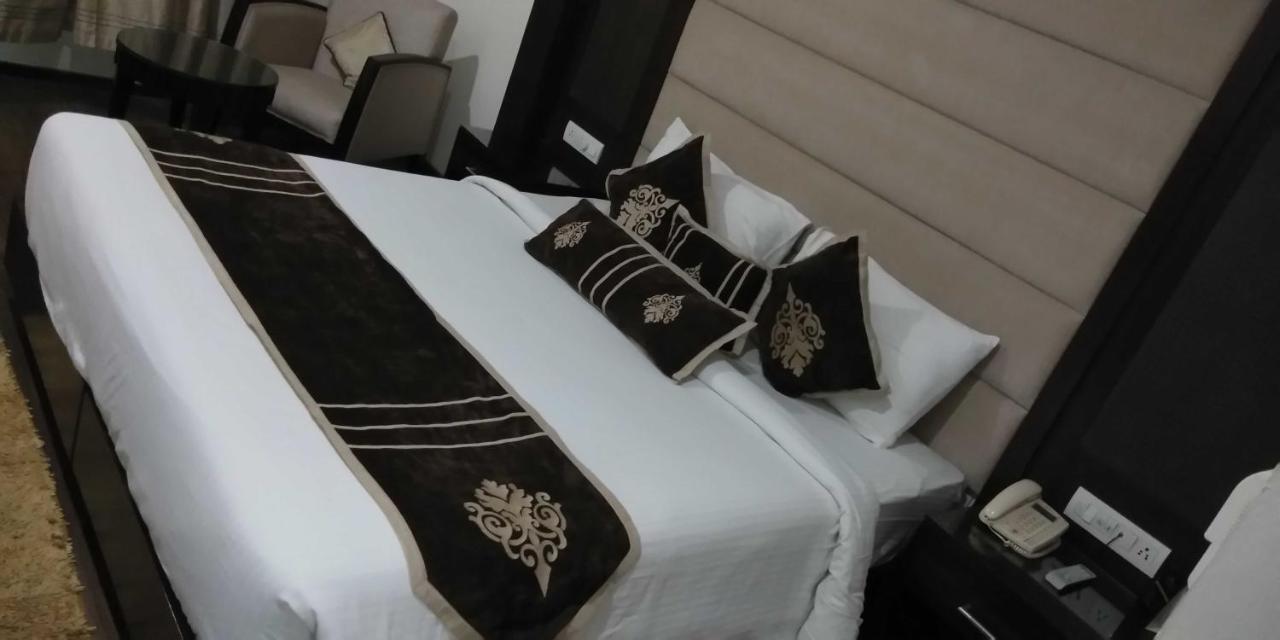 Hotel Pitrashish Pride Igi Intl Airport Delhi Bagian luar foto