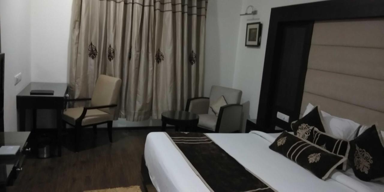 Hotel Pitrashish Pride Igi Intl Airport Delhi Bagian luar foto